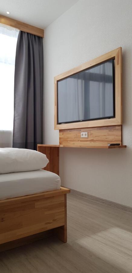 Hb 32 Metzingen Otel Metzingen  Dış mekan fotoğraf
